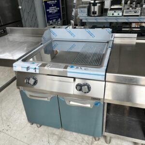 Cucina professionale gas 4 fuochi e vano aperto, evolve 700